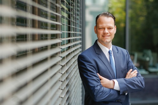 <p><strong>Marc Kohlenbach, Senior Key Account Manager, Statkraft: &quot;Nach wie vor ist die Direktvermarktung</strong></p><p>von gefördertem, erneuerbarem Strom eines der Kernthemen von Statkraft in Deutschland. Die Aktivitäten in diesem Bereich plant das Unternehmen auch im Jahr 2019 weiter auszubauen.&quot;</p> - © Foto: Joerg Frank - enervis