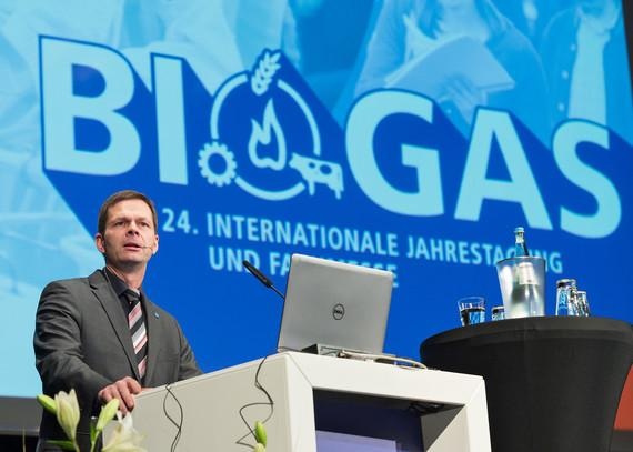 Horst Seide, Präsident des Fachverbands Biogas, bei der Jahrestagung am 28.1.2015 in Bremen. - © Foto: webphotographeer / istockphoto.com