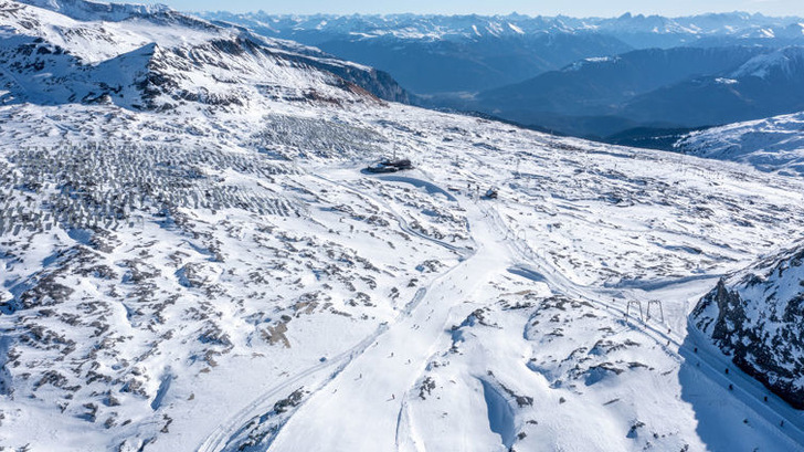 Hier auf dem Vorab ist die alpine Solaranlage geplant. Doch noch steht die Wirtschaftlichkeit zur Debatte. - © Repower