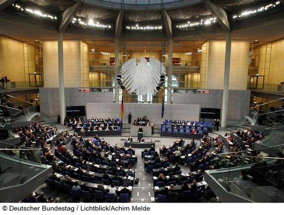 Bundestag | Deutscher Bundestag - © Deutscher Bundestag/Lichtblick/Achim Melde