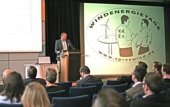 Klaus Övermöhle veröffentliche erste Prognosen bei den Windenergietagen 2014 in Potsdam. - © Foto: Nicole Weinhold