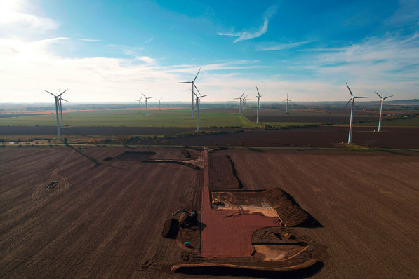 © Foto: VSB Windpark Weißandt-Gölzau bei Leipzig und Bitterfeld. VSB errichtete hier 2022 eine V150 mit 5,6 Megawatt.