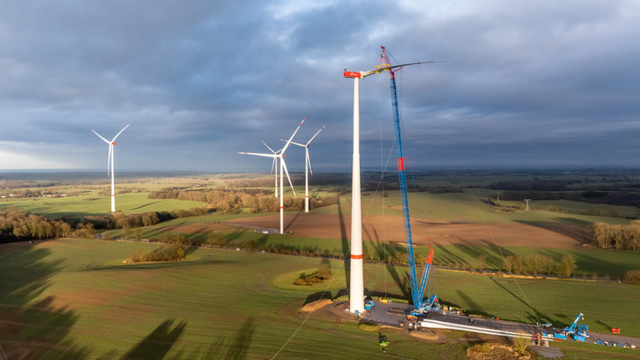 © UMertens - Nordex Errichtung des Nordex-Prototyps N175 auf 179 Meter Nabenhöhe in Santow (Mecklenburg-Vorpommern)