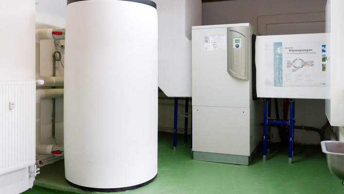© Bundesverband Wärmepumpe Sieht doch gar nicht so gefährlich aus: Die Wärmepumpe schien manchen Kritikern direkt aus der Hölle zu kommen.