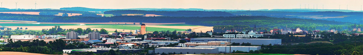 © Foto: Reinhold Möller - Wikimedia Commons (CC BY-SA 4.0) Haßfurt: Windkraft als Stromquelle, Gewerbe als Stromabnehmer
