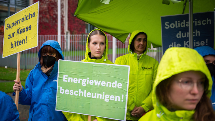 © Chris Grodotzki / Campact Fordern soziale Gerechtigkeit beim Klimaschutz: Demonstrant:innen