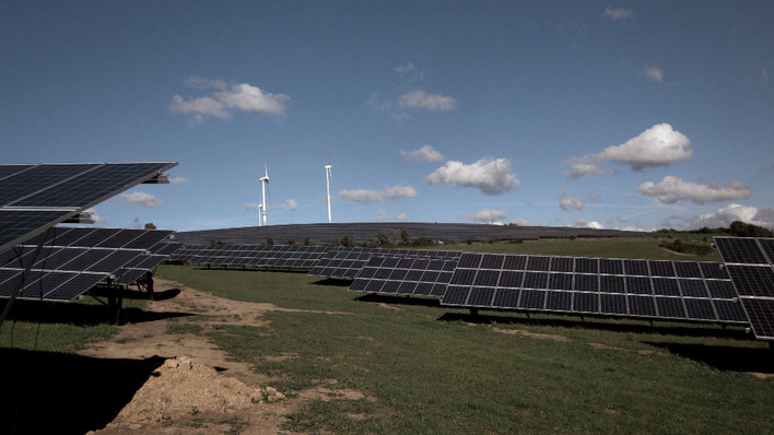 © Wirsol Auch in Zukunft werden mehr Solar- und Windkraftanlagen gebraucht. Die geforderte Systemdienlichkeit ist aber ohne Digitalisierung des Netzbetriebs nicht möglich.